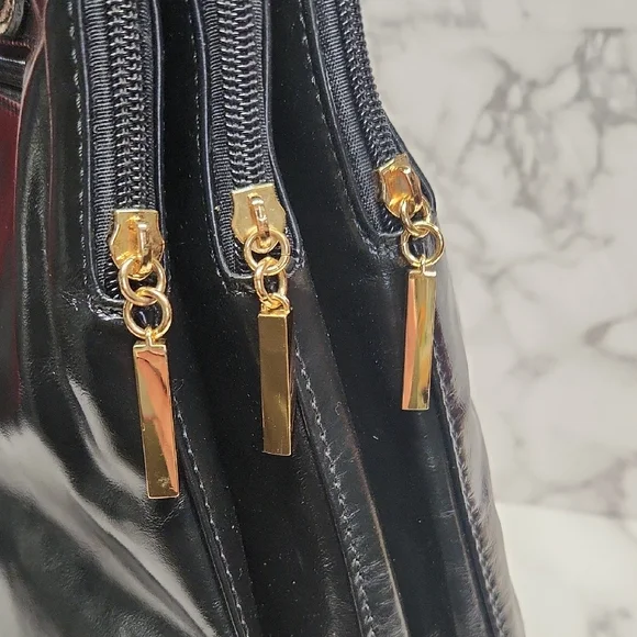 THE FIND Leopard Print Shoulder Bag with Gold Accents,with  Key Chain - Picture 5 of 16